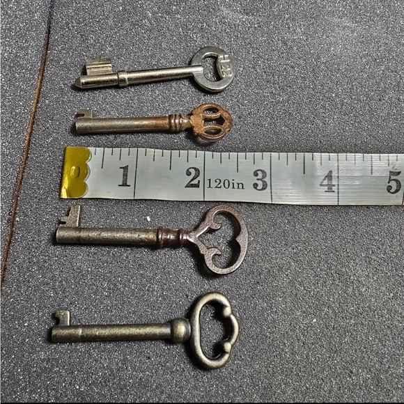 LOT OF 4 VINTAGE OPEN BARREL SKELETON KEYS BOW FANCY ORNATE  ANTIQUE - Picture 11 of 11